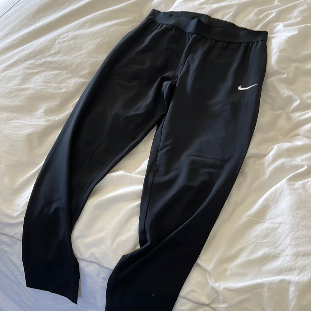 Lightweight Nike dri-fit pant